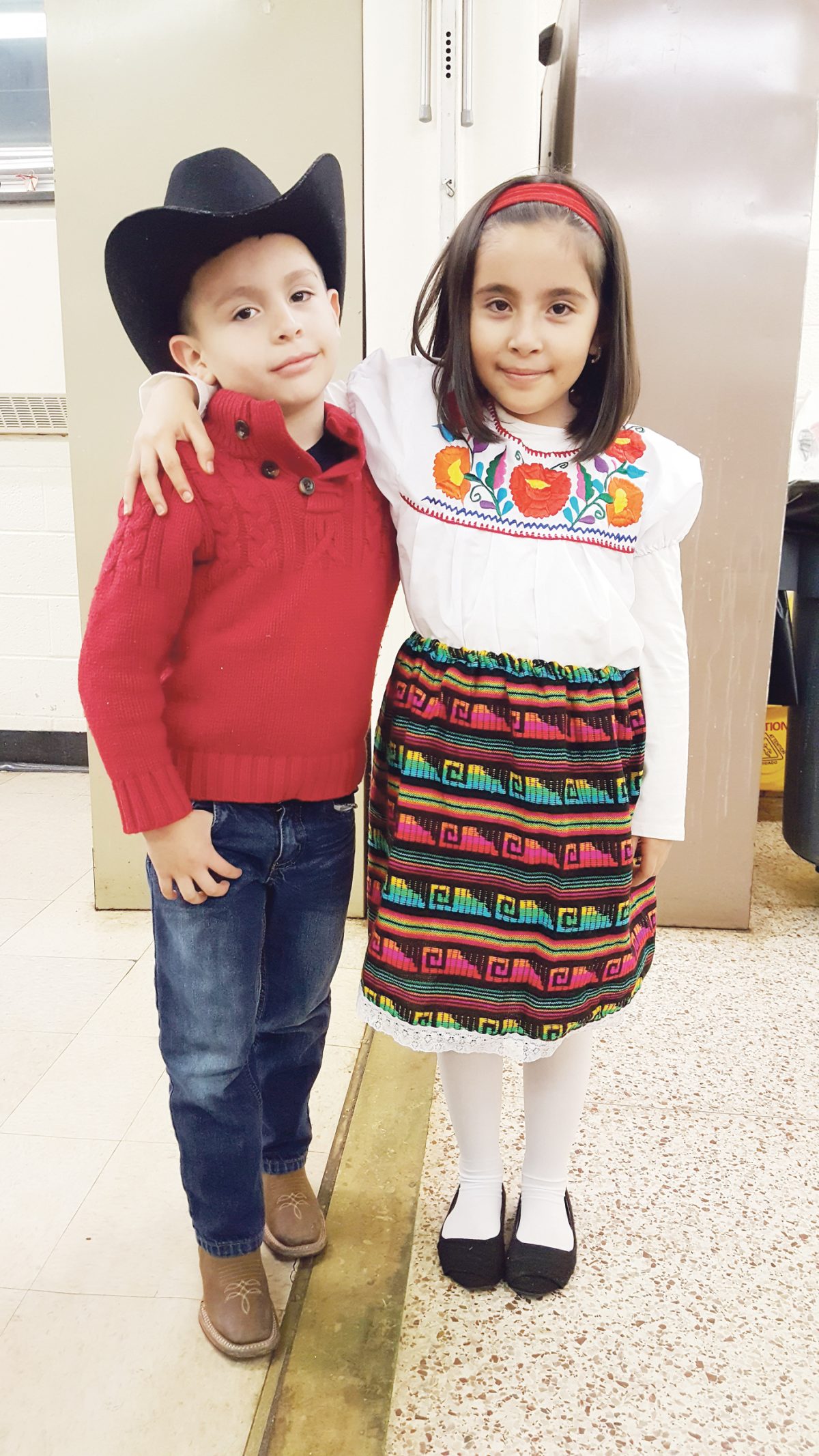 Hunter Elementary celebró su primer cena internacional para unir a sus ...