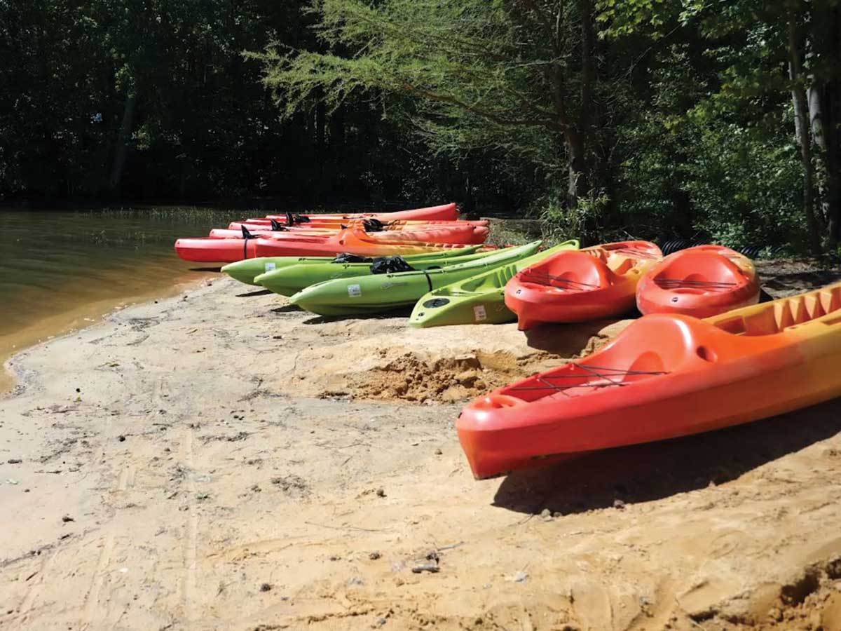 Vuelven los kayaks al lago Salem Qué Pasa