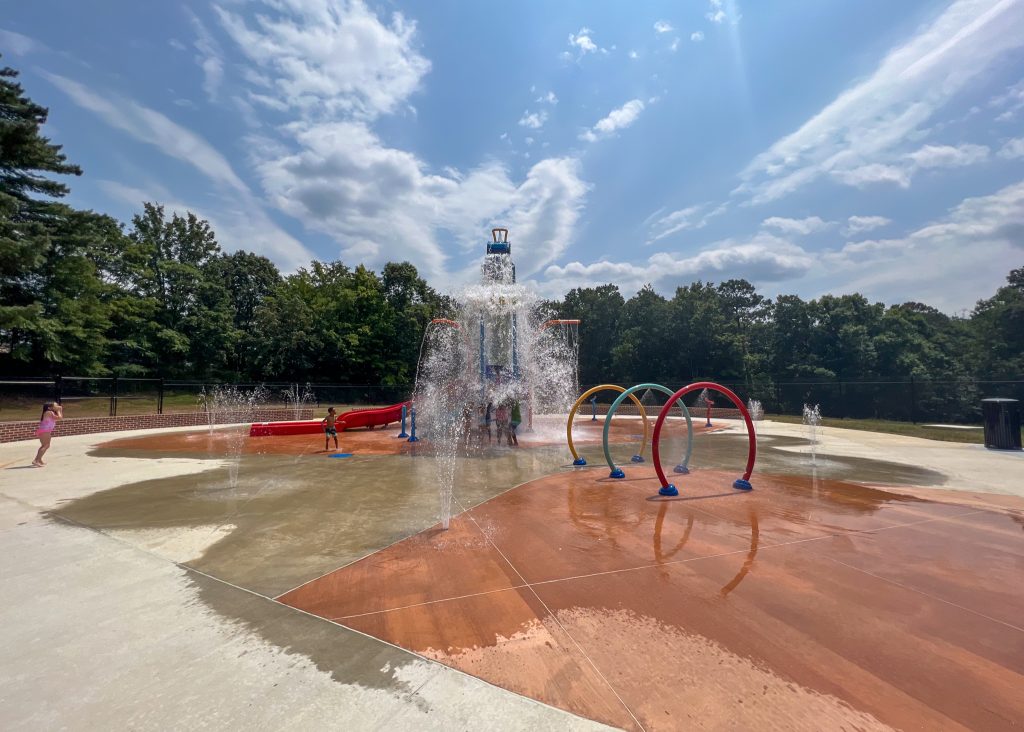 ¿Llevaste a tus hijos al nuevo splash pad de Sprague Street Park? Qué
