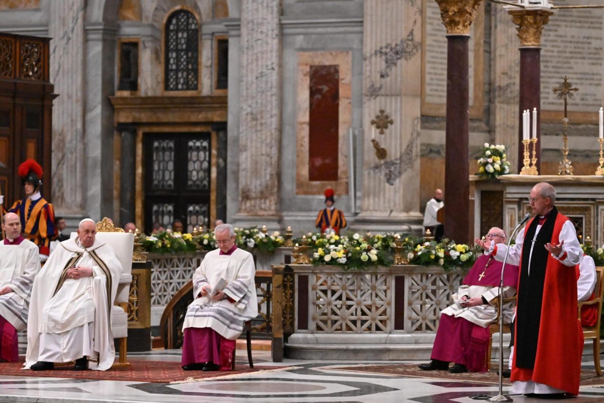 El papa pide seguir rezando por el fin de las guerras en misa en ...