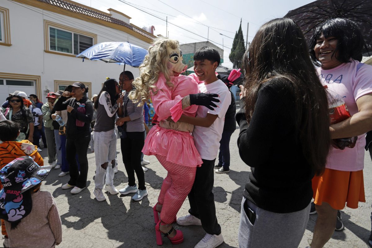 El 'Carnaval de Las Locas', una tradición que perdura en el centro de