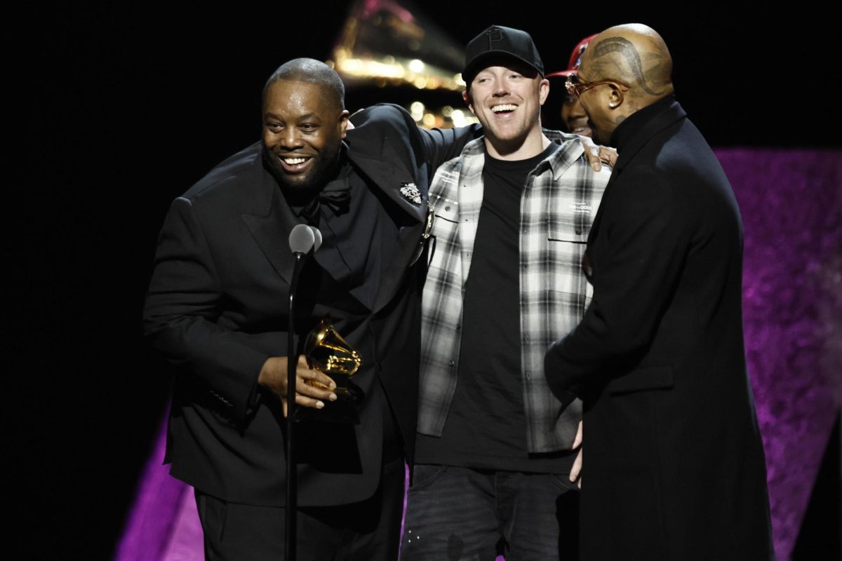 El rapero estadounidense Killer Mike es detenido justo después de ganar ...