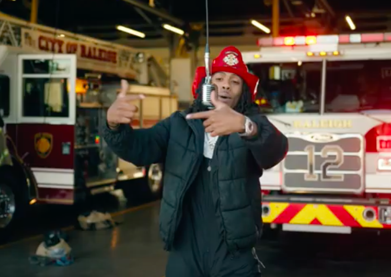 Regaño y sanción a bomberos de Raleigh por video de rap | Qué Pasa