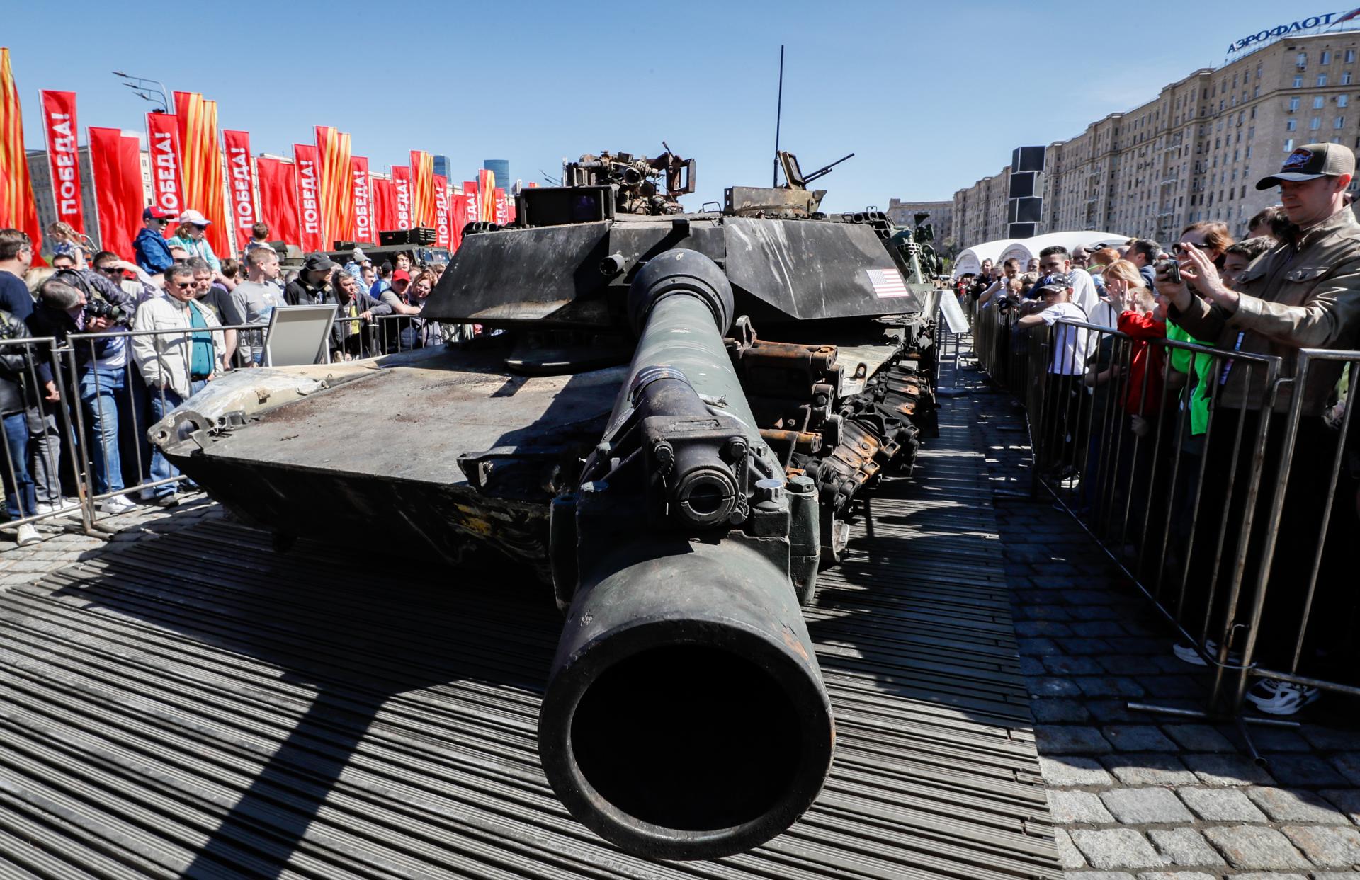 Se inaugura en Moscú una exposición de armas capturadas en Ucrania | Qué  Pasa, image size:1920x1243