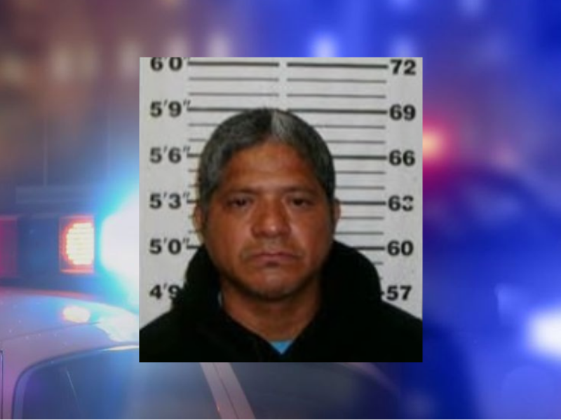 Latino acusado de abuso sexual de una menor de 13 años