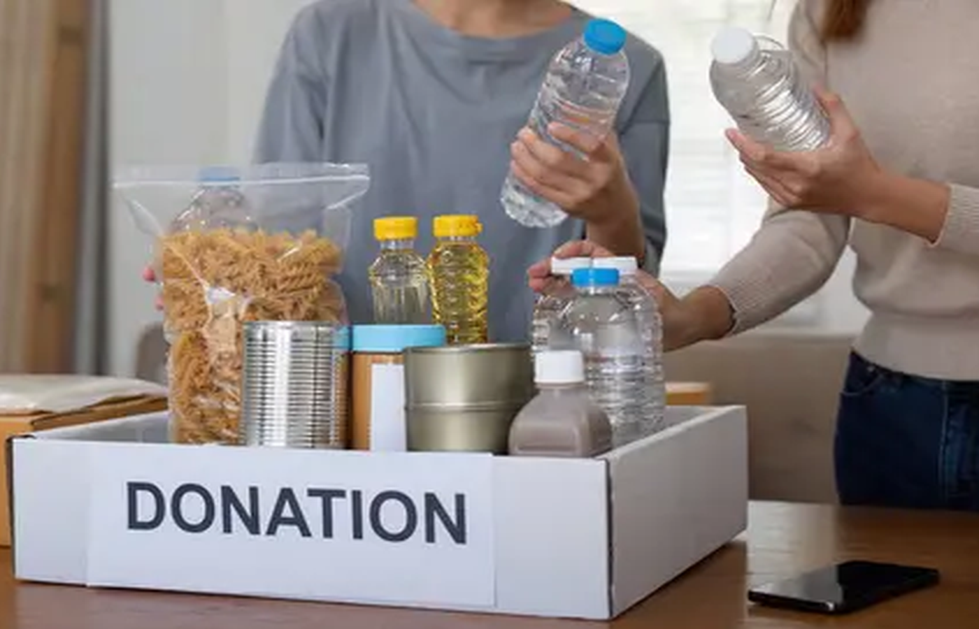 Colectas de suministros en Charlotte y Raleigh para damnificados | Qué Pasa, image size:1400x900