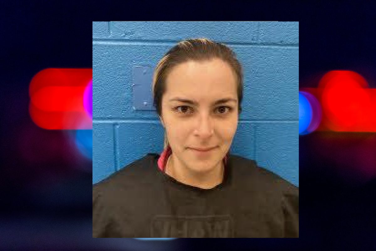 Hispana arrestada en McDowell por posesión de metanfetamina