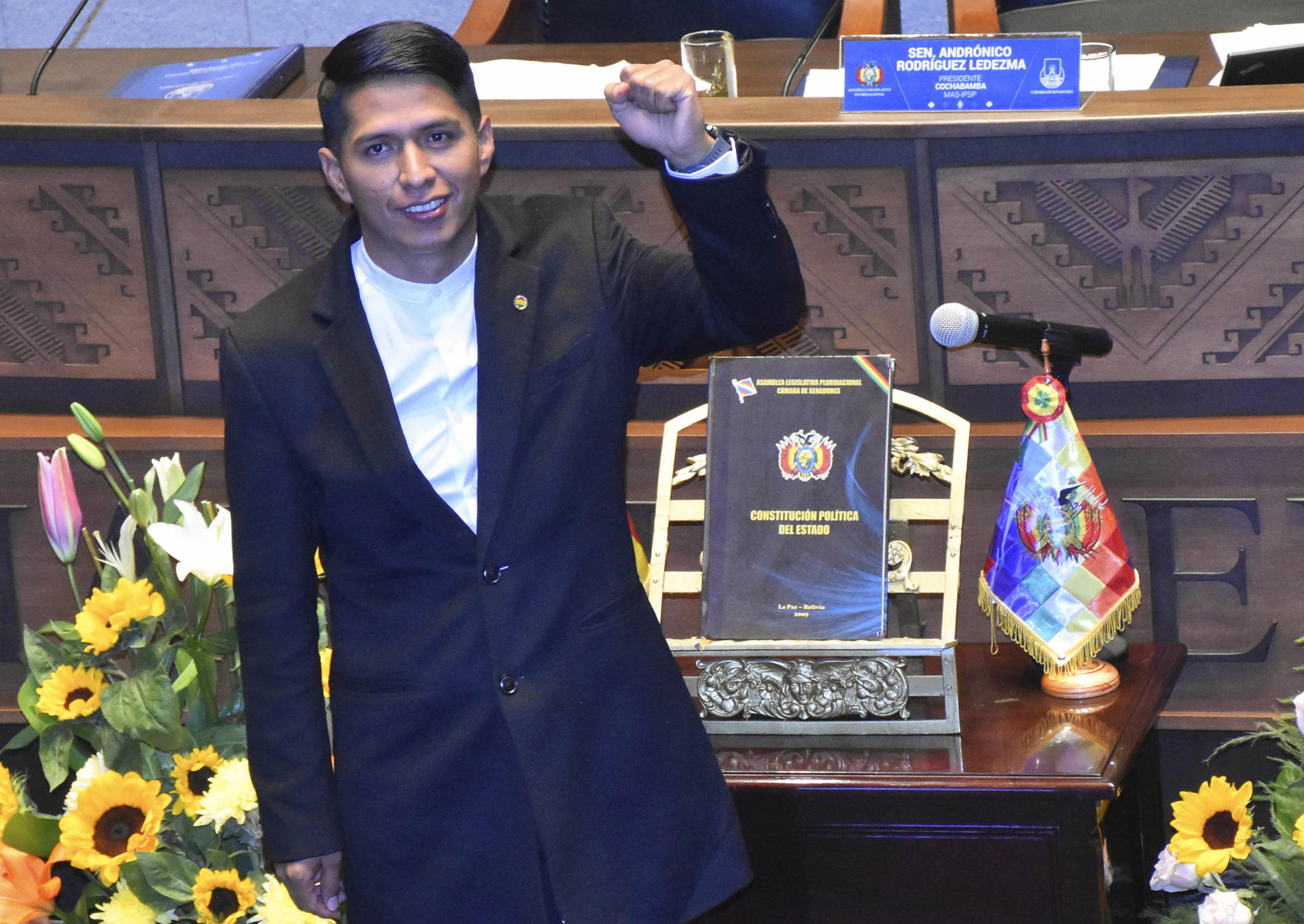 El Parlamento de Bolivia promulga ley que cesa labor de magistrados que ...