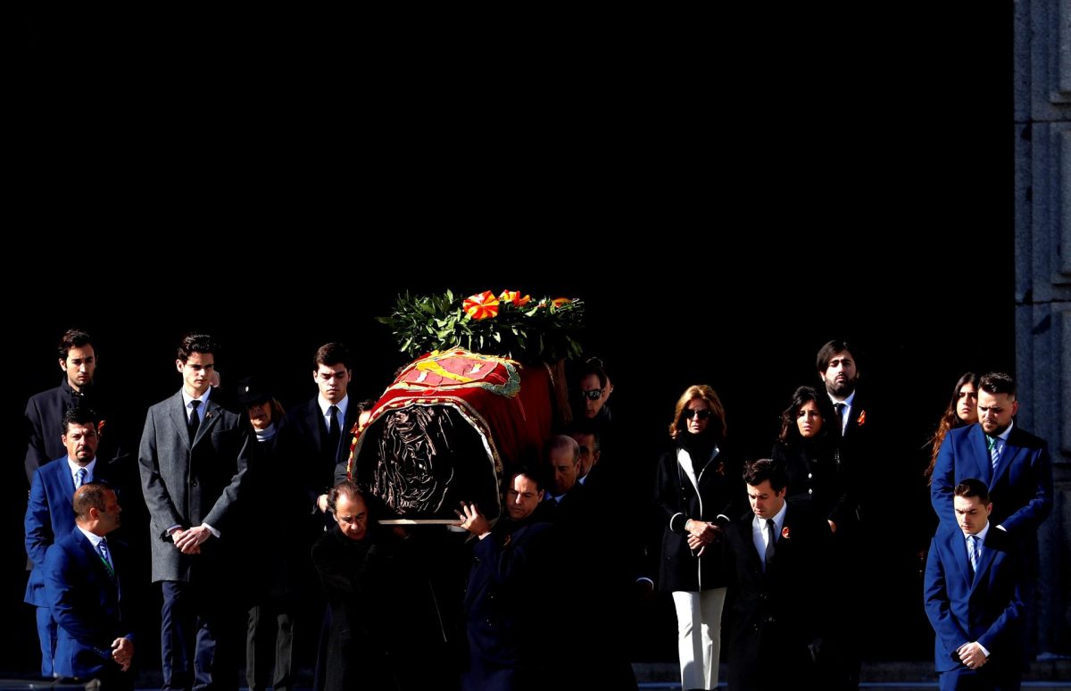 España inicia dividida la conmemoración de 50 años de muerte del dictador  Francisco Franco | Qué Pasa