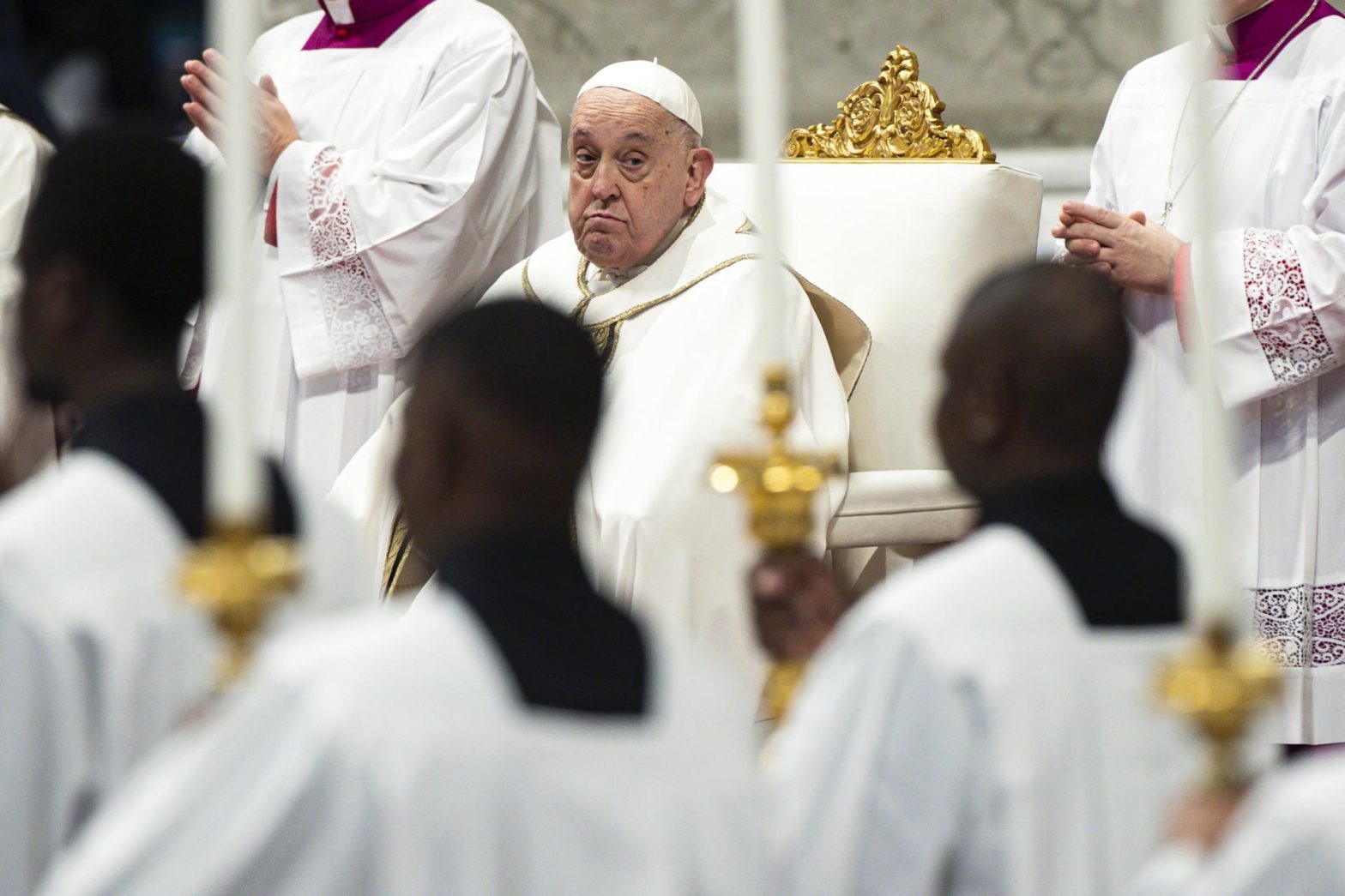 El papa apela a seguir rezando por la paz en las guerras que asolan el ...