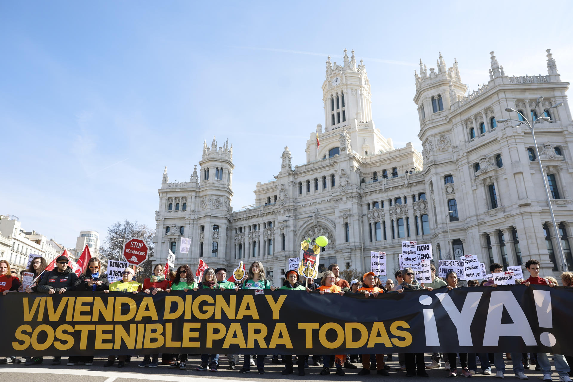 Miles de personas marchan en Madrid por el derecho a la vivienda y ...