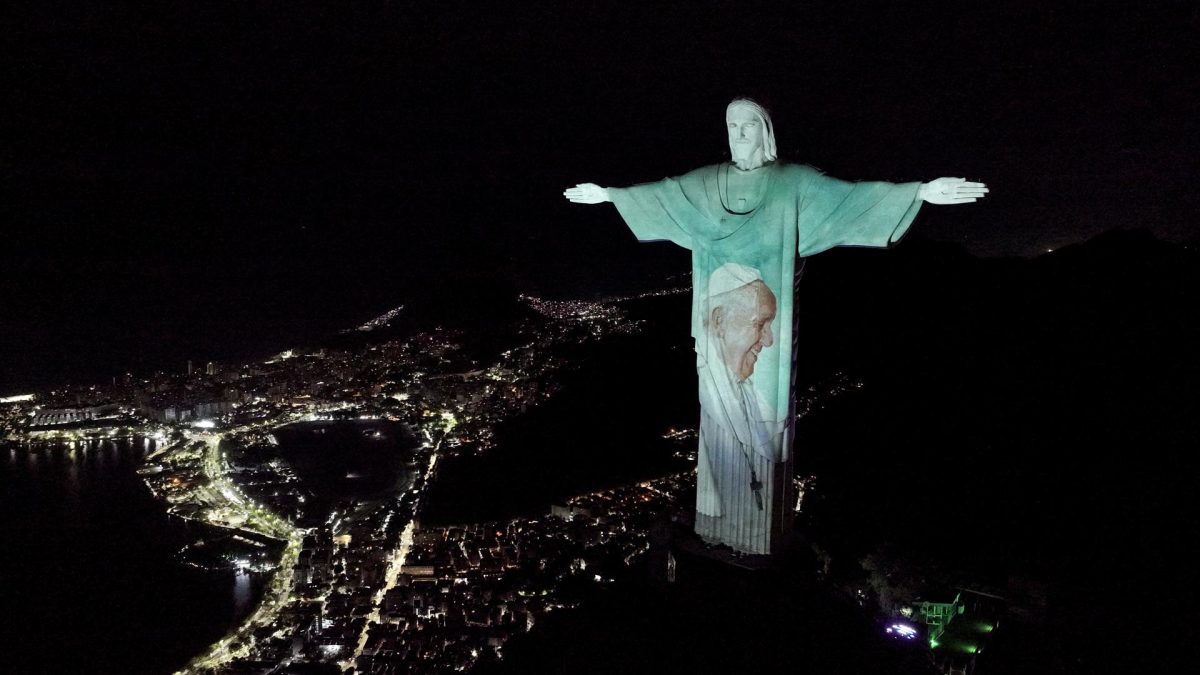 El Cristo Redentor de Río de Janeiro envía un mensaje de \, image size:1200x675