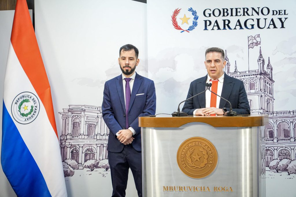 El jaqueo que sufrió la cuenta oficial del presidente de Paraguay, Santiago Peña, en la red social X se debió a "métodos de autenticación endebles", afirmó el ministerio de Tecnologías de la Información y Comunicación (Mitic). EFE/ Presidencia de Paraguay.