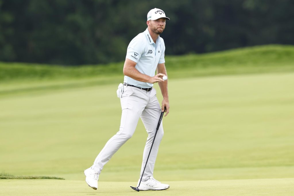 Sam Burns conservó este sábado el liderato en el Abierto de Estados Unidos en la tercera ronda. EFE/EPA/JARED WICKERHAM