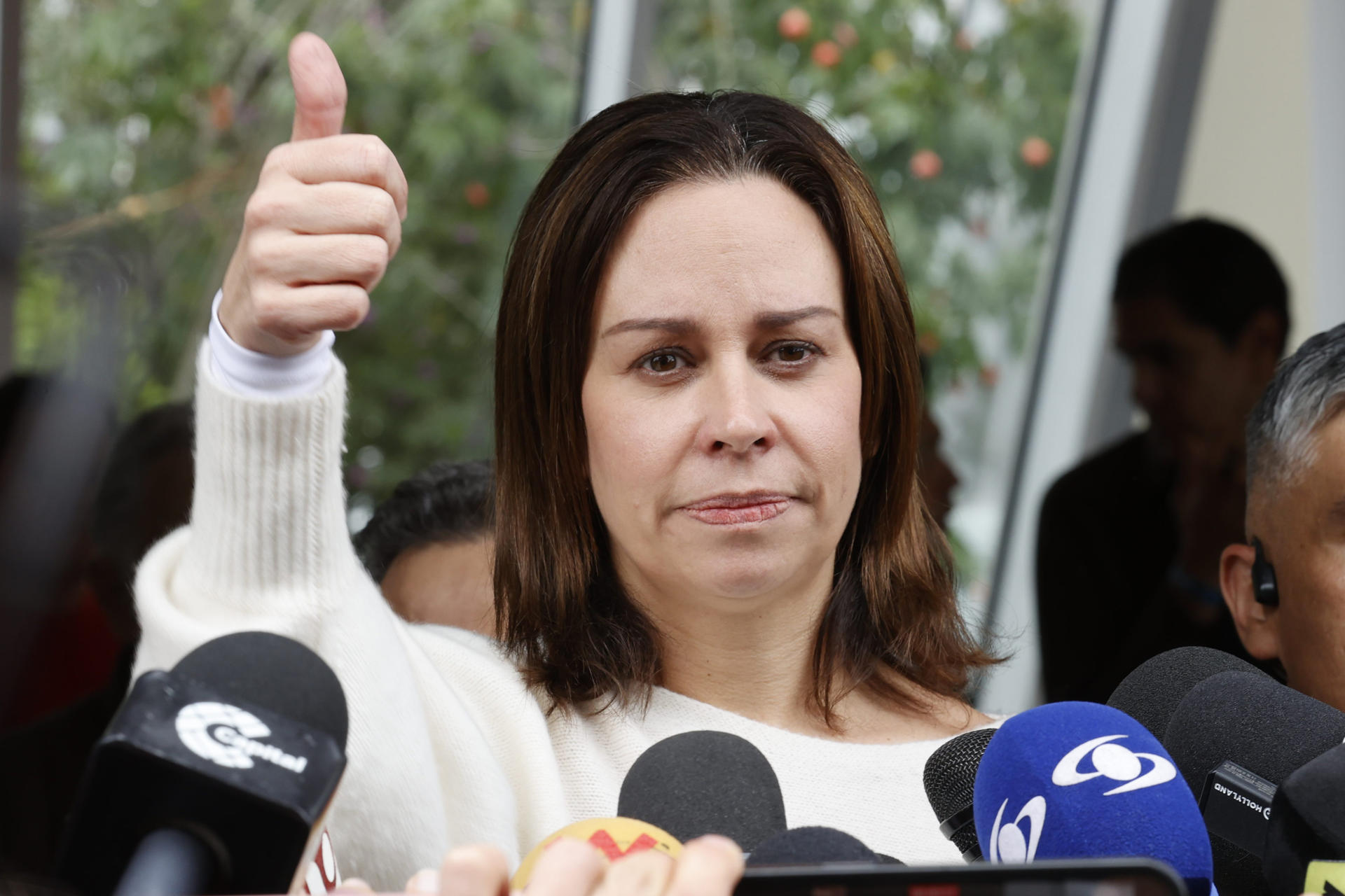 La esposa de Uribe Turbay agradece a Colombia su apoyo y llama a la unión  del país | Qué Pasa