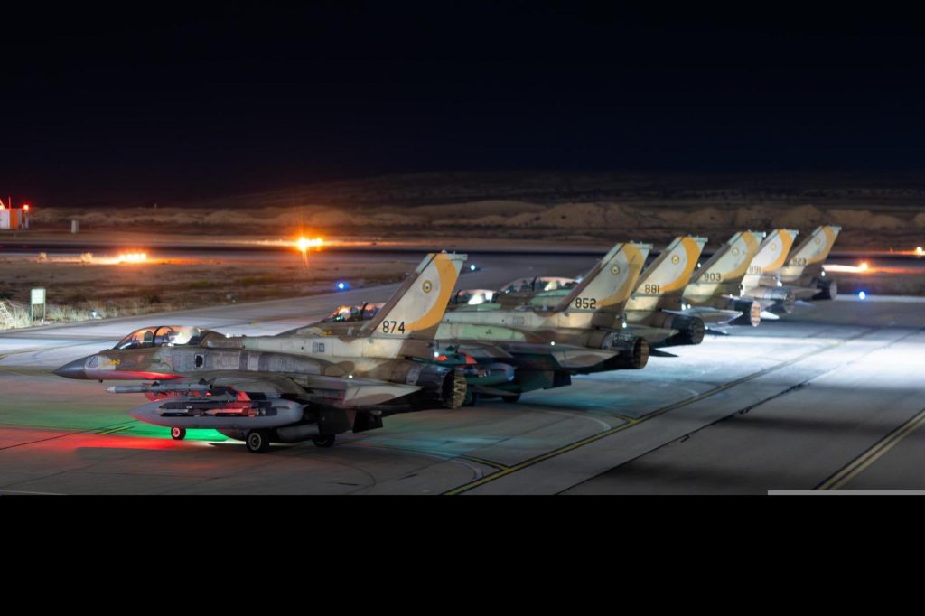 Fotografía cedida por las Fuerzas de Defensa de Israel donde se observan los aviones usados en los ataques del Ejército israelí contra Irán este viernes, en Jerusalén. EFE/ Fuerzas De Defensa De Israel SOLO USO EDITORIAL/SOLO DISPONIBLE PARA ILUSTRAR LA NOTICIA QUE ACOMPAÑA (CRÉDITO OBLIGATORIO)