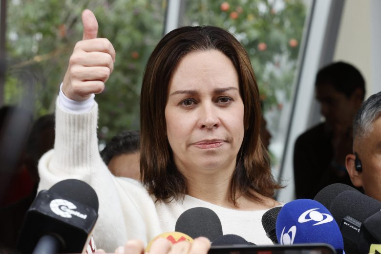 Esposa de Uribe Turbay agradece a Colombia su apoyo mientras sigue crítico  en el hospital | Qué Pasa