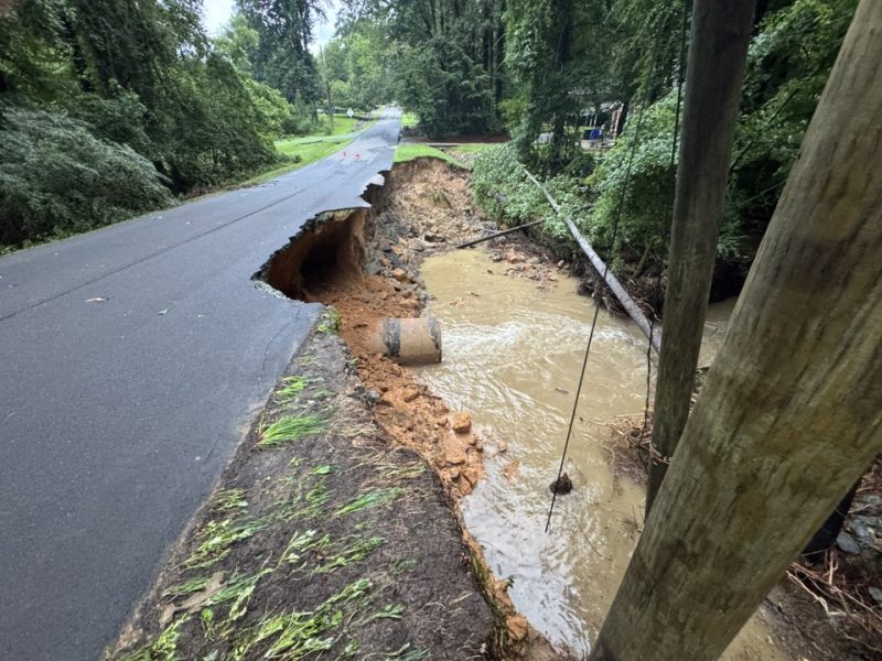 Abren centro de ayuda para afectados por tormenta Chantal | Qué Pasa
