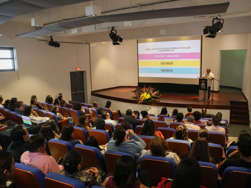 Poetas y escritores latinoamericanos comparten sus obras con jóvenes hondureños – quepasamedia.com