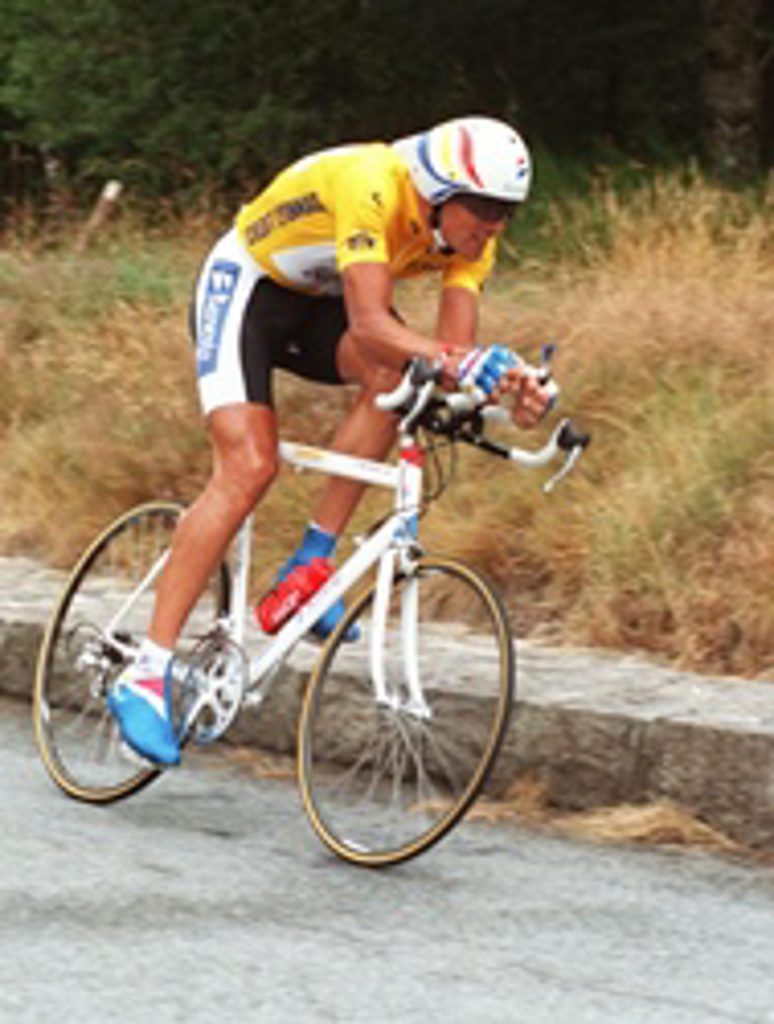 Miguel Induráin, en la contrareloj de la penúltima jornada del Tour de 1995. EFE/Archivo/Mondelo/aa