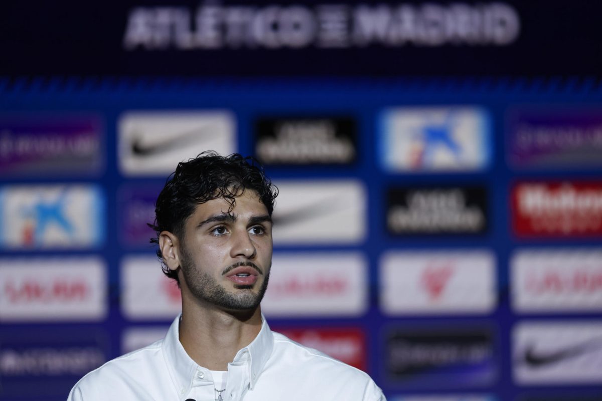 El mediocentro estadounidense Johnny Cardoso durante su presentación como nuevo jugador del Atlético de Madrid en el estadio Metropolitano de Madrid. EFE/ Mariscal
