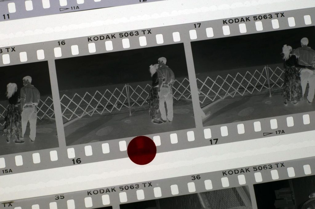 Un negativo a blanco y negro de Kodak. EFE Archivo/Peter Kneffel