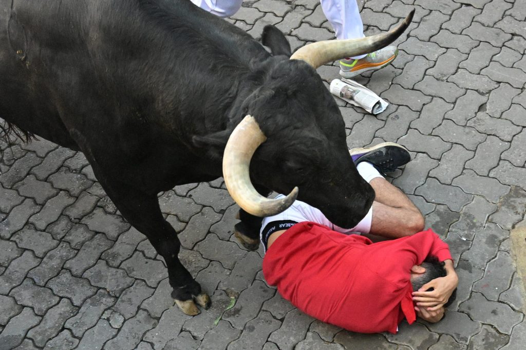 Imagen del cuarto encierro de los Sanfermines, el 10 de julio de 2025. EFE/Daniel Fernandez