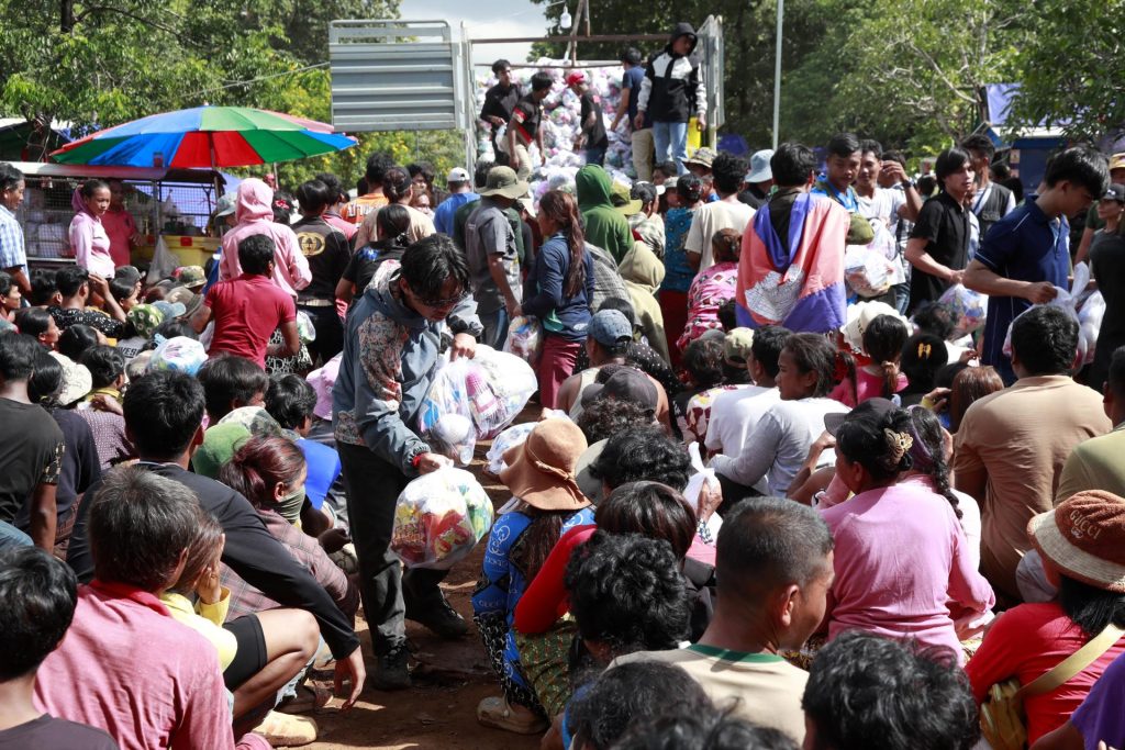 Fotografía tomada el 28 de julio que muestra a desplazados camboyanos por el conflicto fronterizo con Tailandia.
EFE/EPA/KITH SEREY