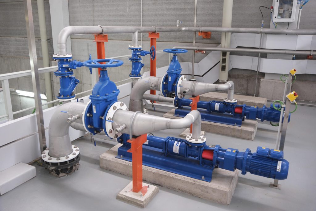 Imagen de archivo de una estación depuradora de aguas residuales. Investigadores de la Universidad japonesa de Kioto han detectado niveles potencialmente dañinos de químicos eternos en 34 de ellas es alrededor del país. EFE/Alberto Valdés