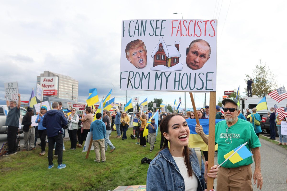 Participantes en una protesta contra la reunión entre el presidente de EE. UU., Donald Trump, y su homólogo ruso, Vladimir Putin, en Anchorage, Alaska, Estados Unidos, 14 de agosto de 2025. 
 EFE/ Octavio Guzman
