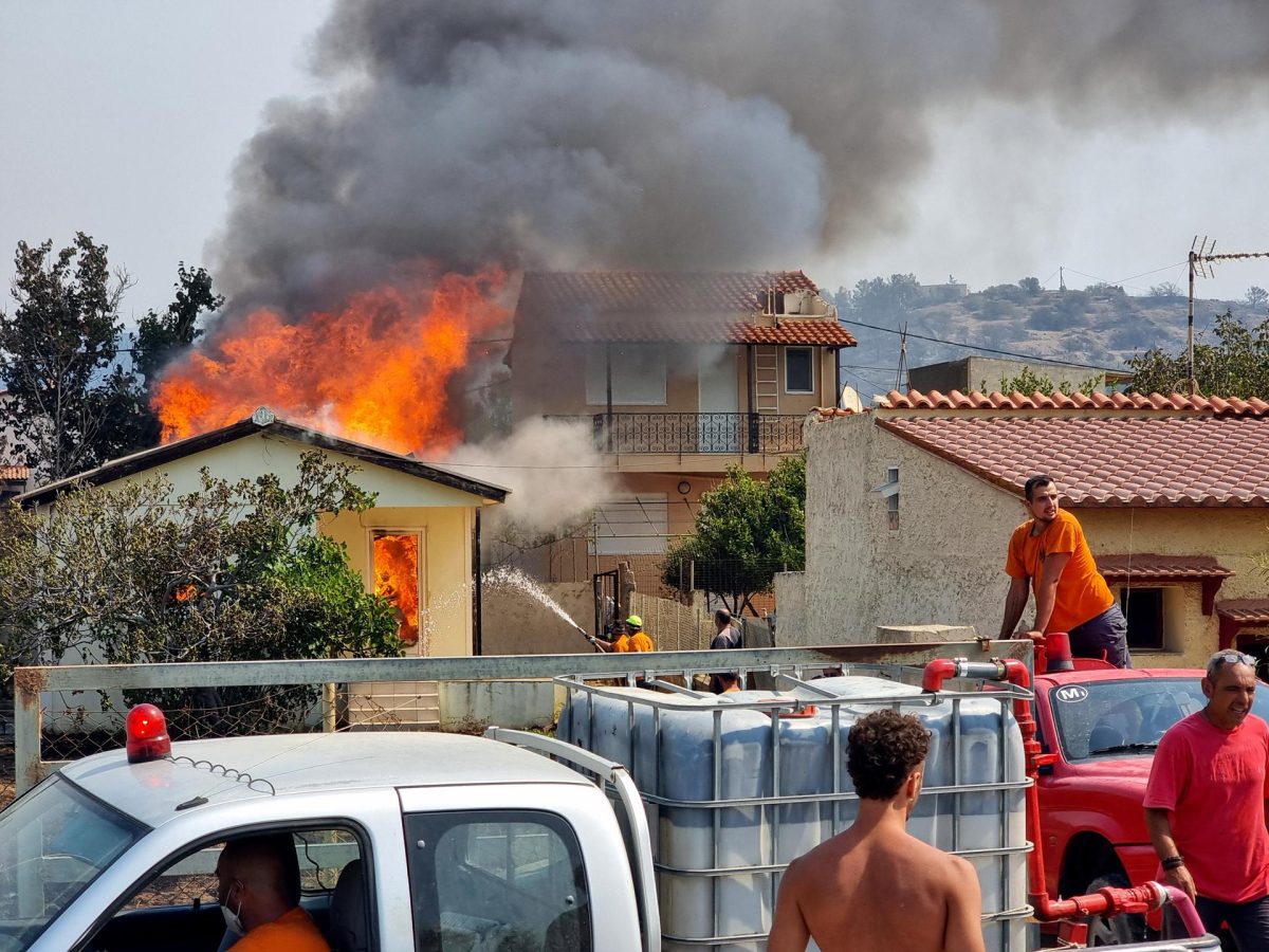 Una ola de calor azota a Europa y potencia fuertes incendios en gran ...