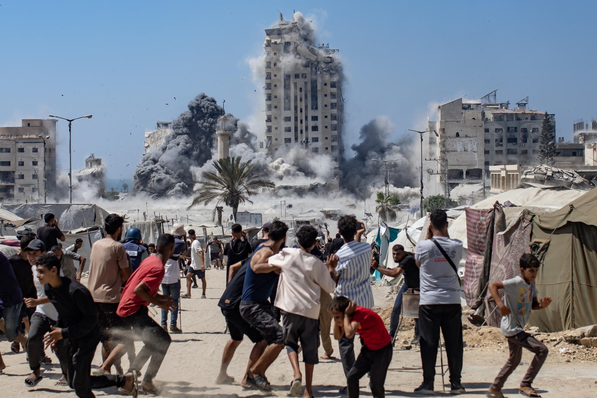 Israel destruye otro alto edificio en la ciudad de Gaza, el tercero en ...