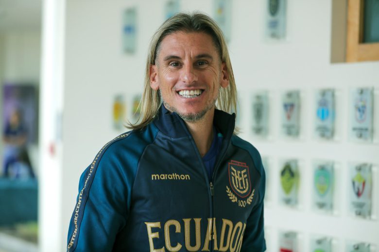 Fotografía de archivo del seleccionador de fútbol de Ecuador, el argentino Sebastián Beccacece, quien este lunes ha anticipado lo que espera del partido de elimiantorias del Mundial contra Paraguay, el jueves en Asunción. EFE/José Jácome