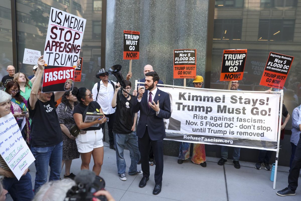 Protestan en Hollywood por la libertad de expresión tras retiro del show de Jimmy  Kimmel | Qué Pasa
