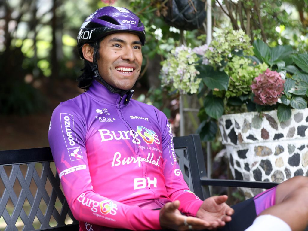 El ciclista guatemalteco Sergio Chumil, integrante del equipo español Burgos BH Burpellet. EFE/ Fernando Ruiz