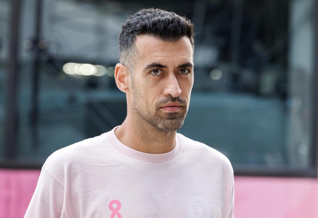 El centrocampista de Inter Miami FC, Sergio Busquets, llega al estadio antes del partido de fútbol de la MLS entre Inter Miami vs New England Revolution. EFE/EPA/CRISTOBAL HERRERA-ULASHKEVICH