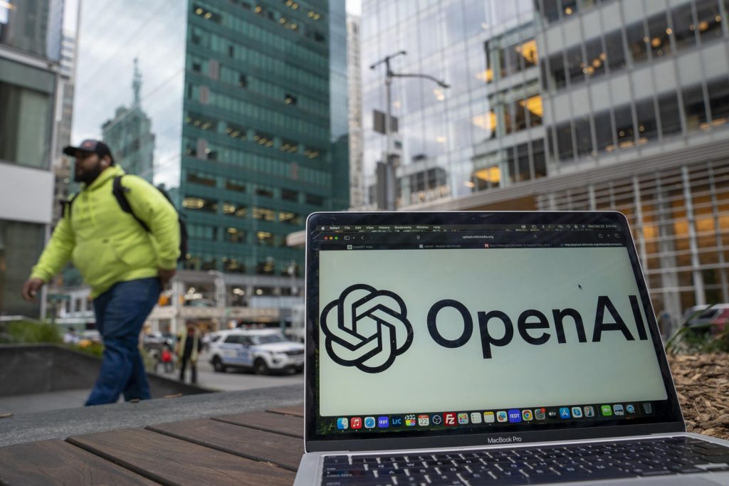 Fotografía de archivo del 22 de octubre de 2025 que muestra un computador con el logo de OpenAI en Nueva York (Estados Unidos). EFE/ Angel Colmenares