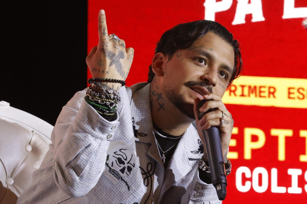 El cantante mexicano Christian Nodal habla en una rueda de prensa en Bogotá (Colombia). Fotografía de archivo. EFE/ Mauricio Dueñas Castañeda