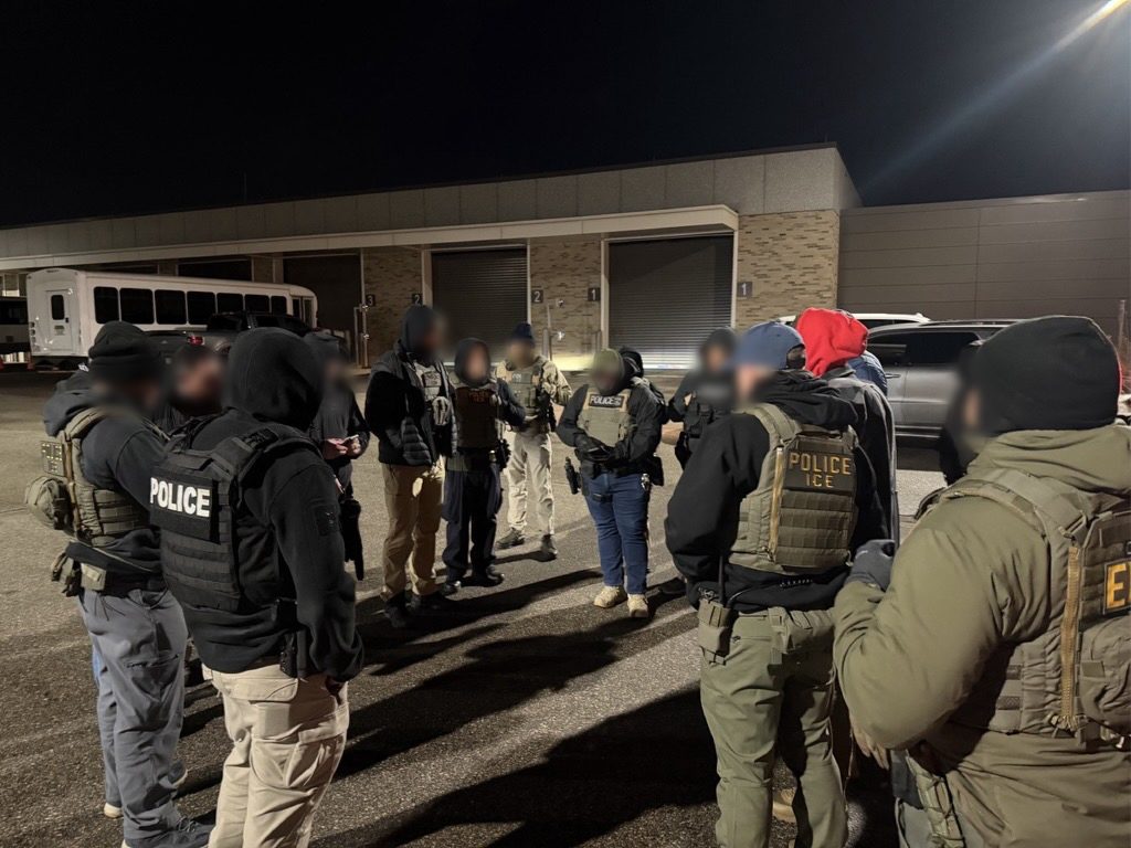 Agentes de inmigración en operación en Minesota