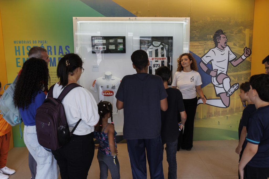 Neymar convierte su vida en una exposición interactiva