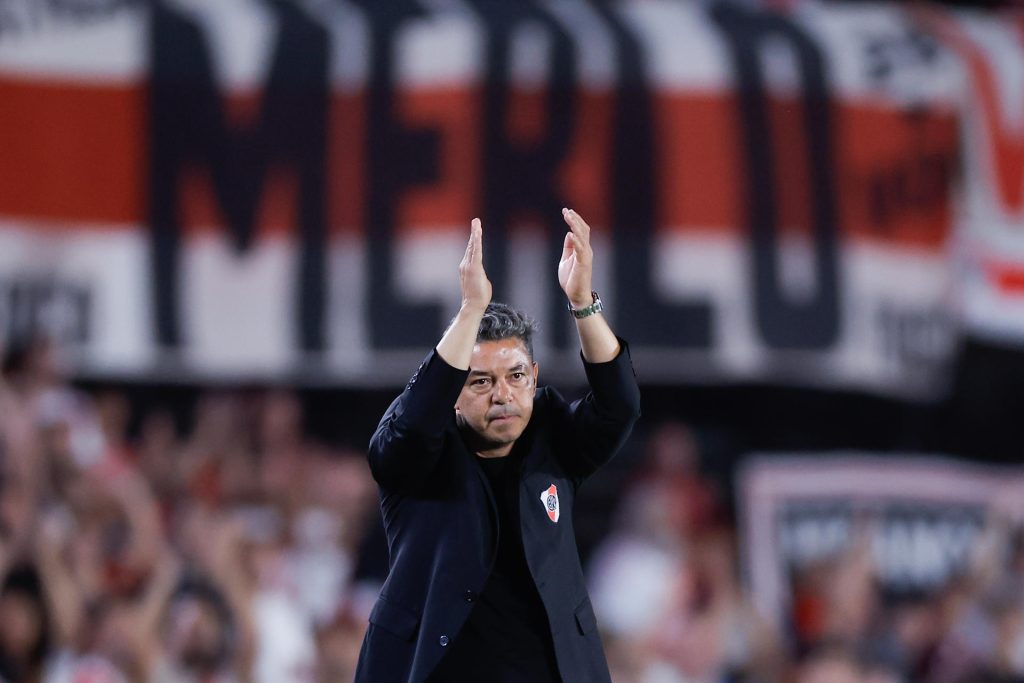 Marcelo Gallardo se despidió este jueves como técnico de River Plate en su segundo ciclo y el equipo se impuso por 3-1 a Banfield ante 90.000 hinchas en el estadio Monumental. EFE/ Juan Ignacio Roncoroni 