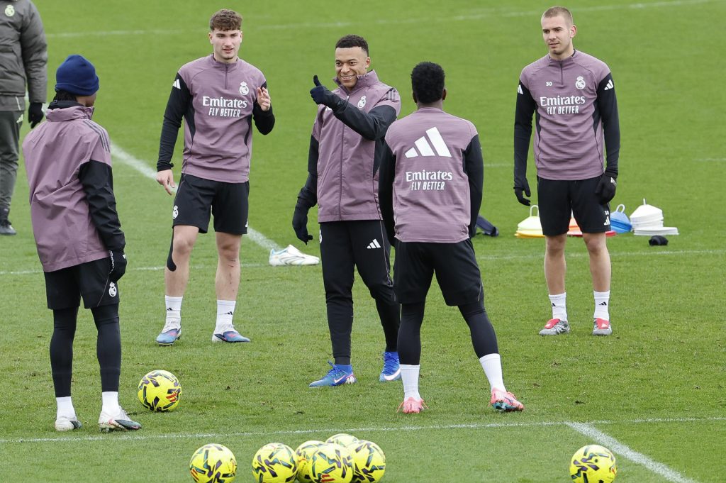 Mbappé regresa al grupo y estará ante la Real Sociedad