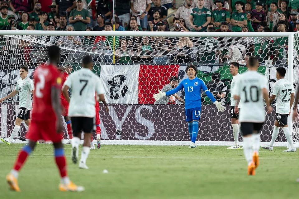 El arquero de la Selección de México