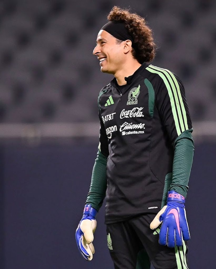 El portero mexicano Guillermo Ochoa