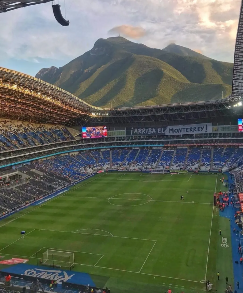 Vista panorámica dentro del Estadio BBVA en Monterrey