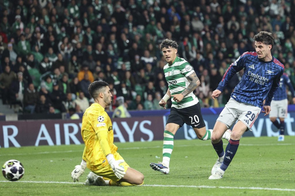 El jugador del Arsenal Kai Havertz marca el 0-1 durante el partido de ida de cuarto de final que han jugado Sporting CP y Arsenal FC en el Jose Alvalade Stadium en Lisboa, Portugal. EFE/EPA/MIGUEL A. LOPES
