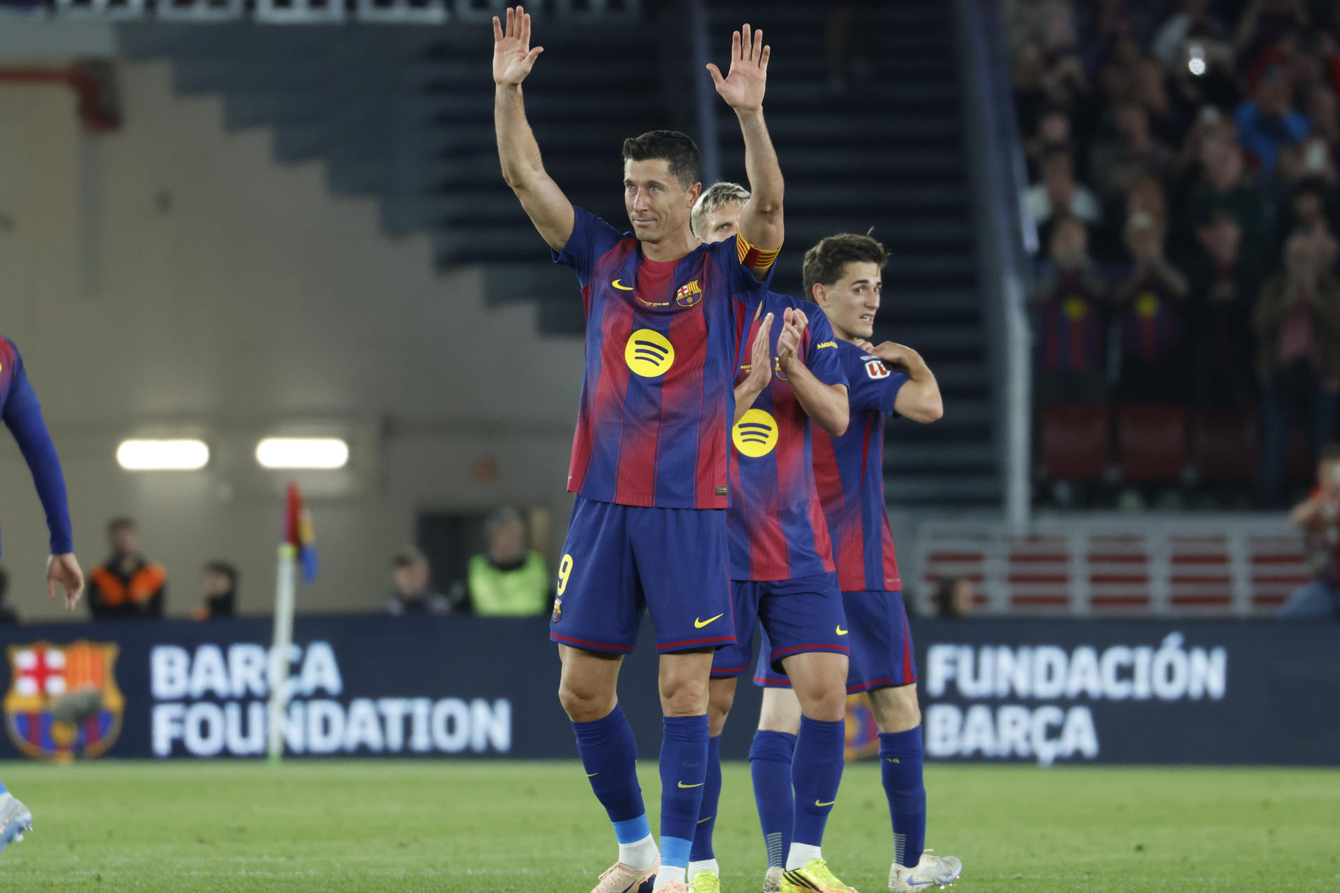 Lewandowski, emocionado en su adiós al Camp Nou: "Ha sido un honor jugar  para este club" | Qué Pasa
