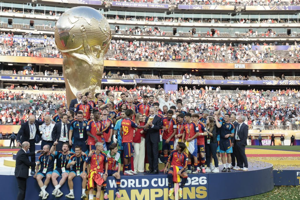 España desbanca a Argentina al mando de clasificación FIFA