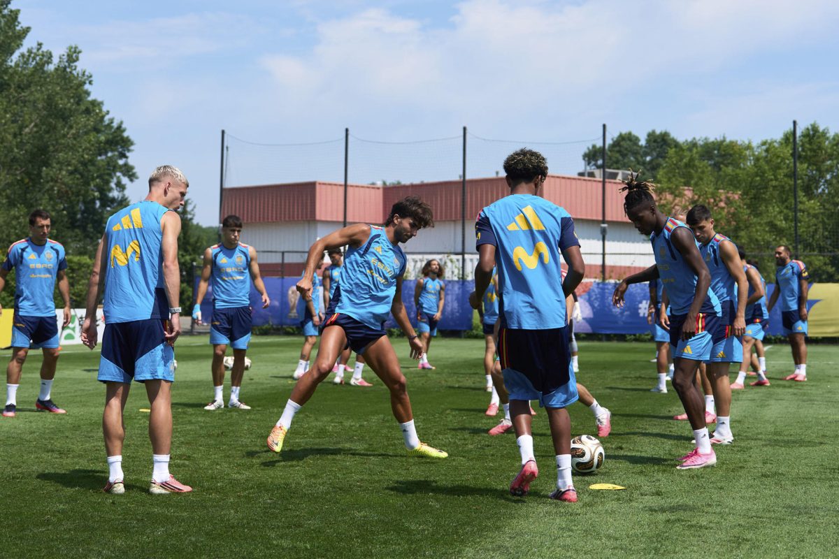 Los jugadores españoles durante un entrenamiento de la selección nacional de España este viernes, en New Jersey (EEUU). EFE/ Ángel Martínez / RFEFSOLO USO EDITORIAL SOLO DISPONIBLE PARA ILUSTRAR LA NOTICIA QUE ACOMPAÑA (CRÉDITO OBLIGATORIO) 